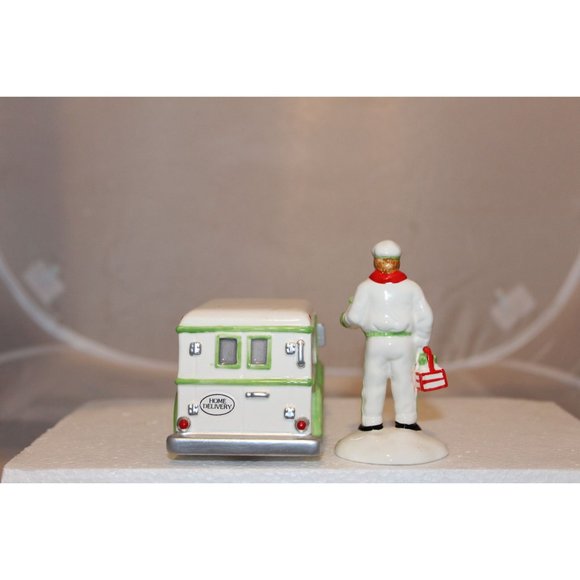 Dept 56 Snow Village - Home Delivery (No Box) - Picture 4 of 4